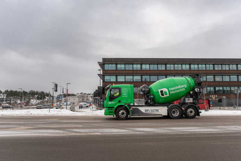 100% electric concrete truck